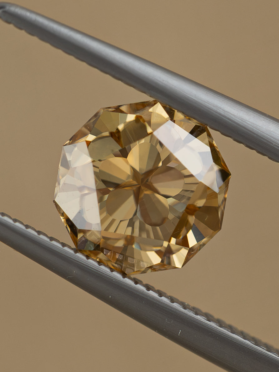 Sakura Moissanite - Champagne