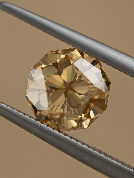 Sakura Moissanite - Champagne