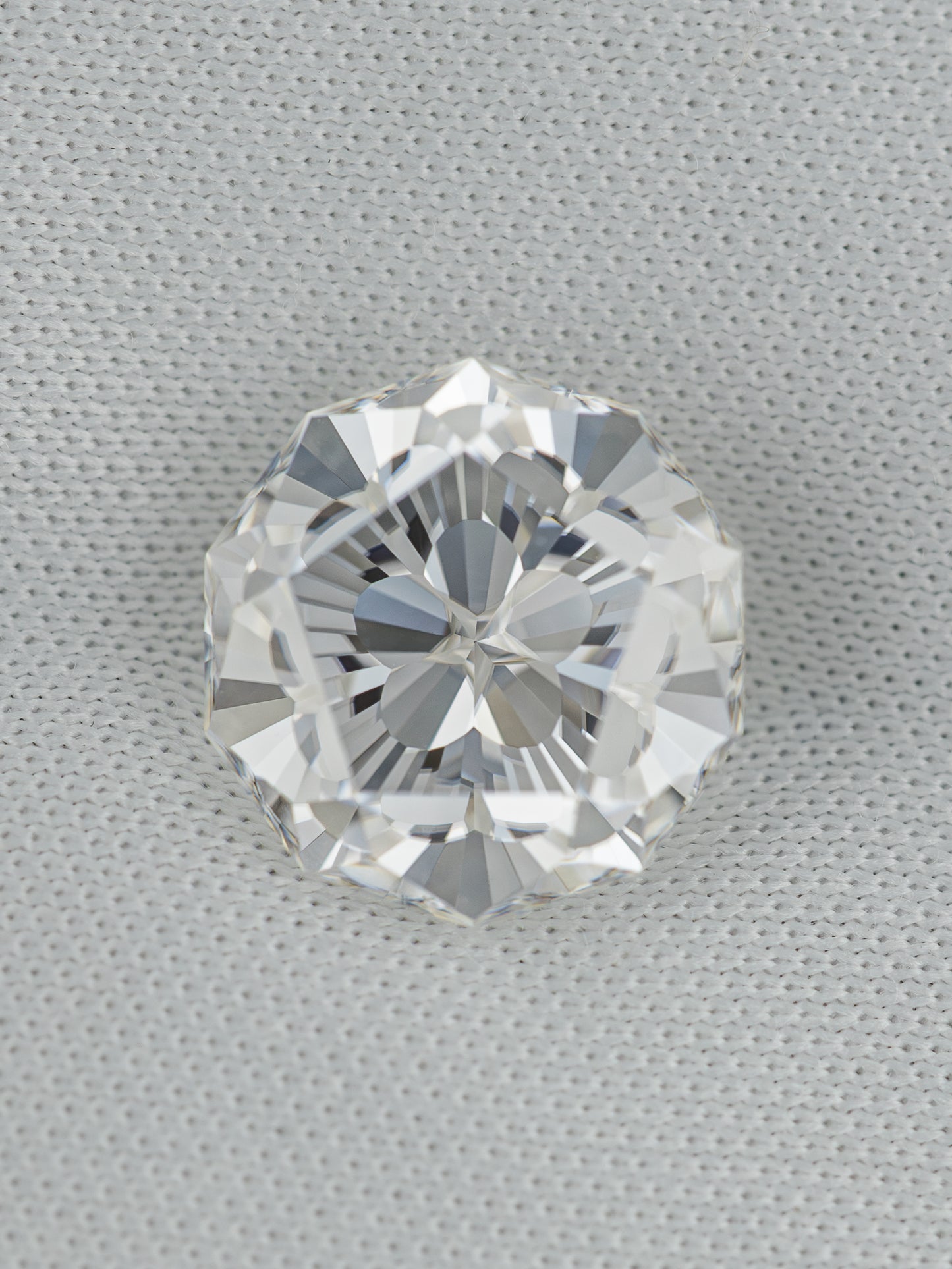Sakura Moissanite