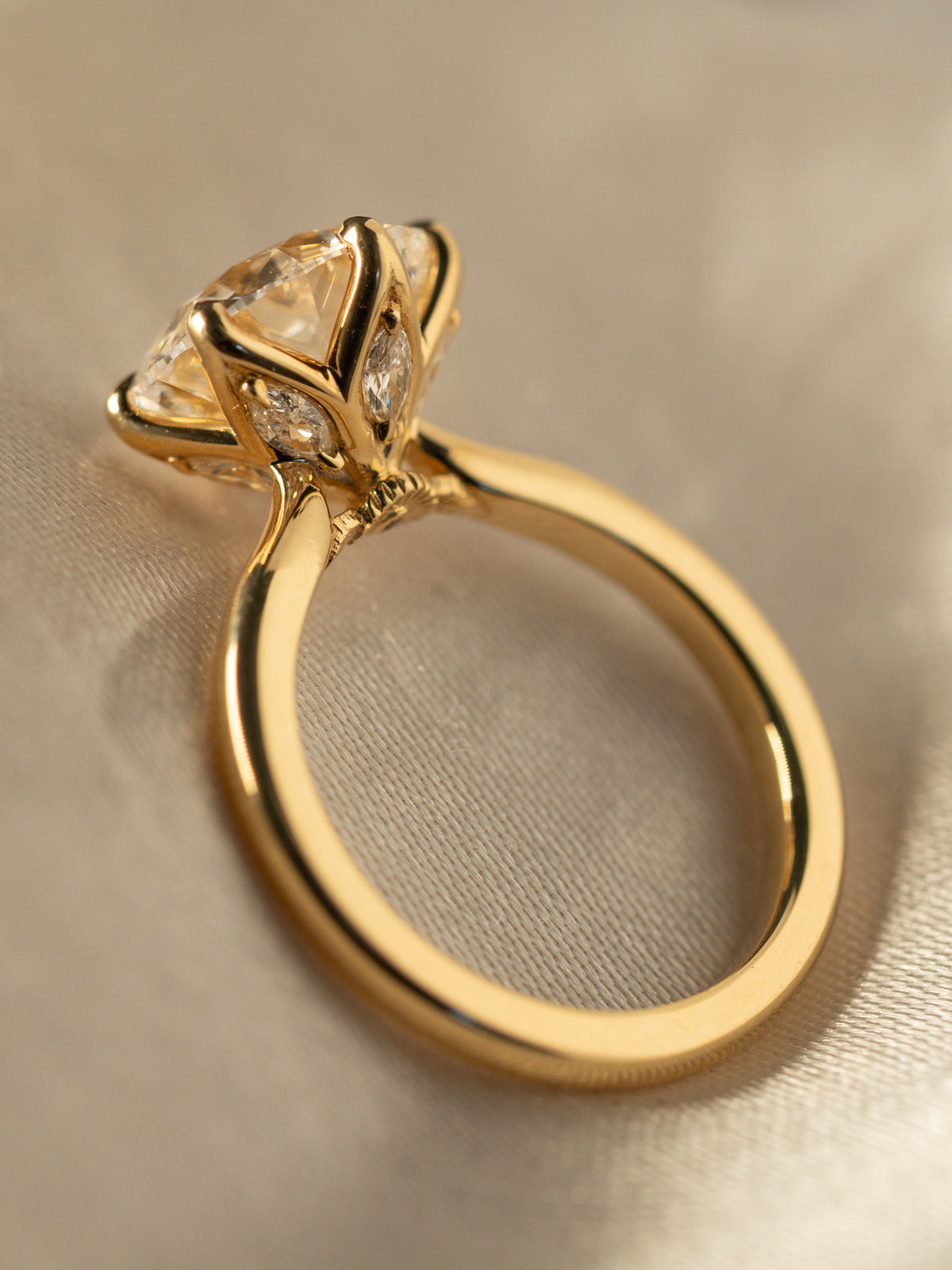 MINHÈ ring 1977-1