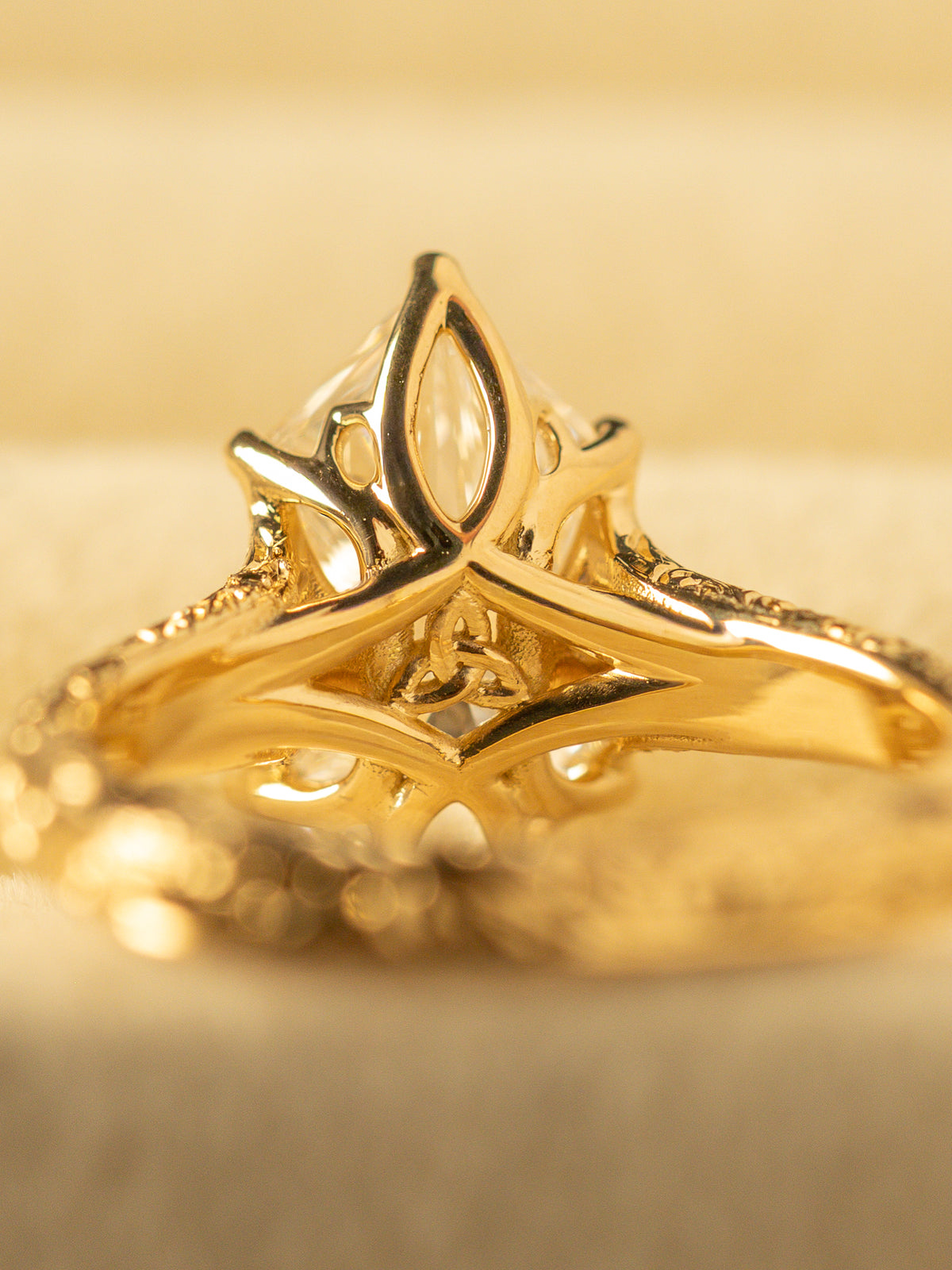 MINHÈ ring 1563-1 · Hand Engraving
