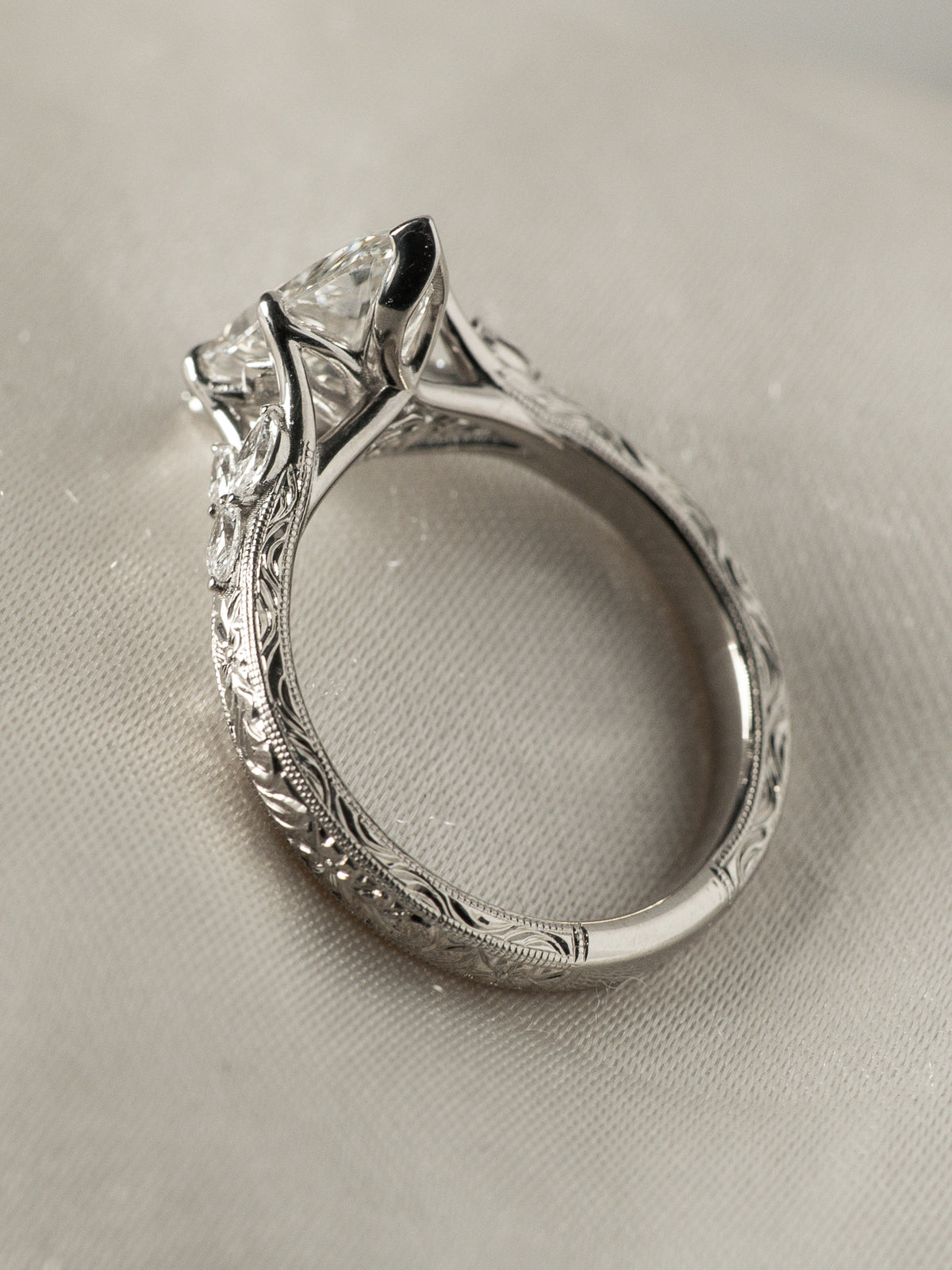 MINHÈ ring 1913-1 · Hand Engraving