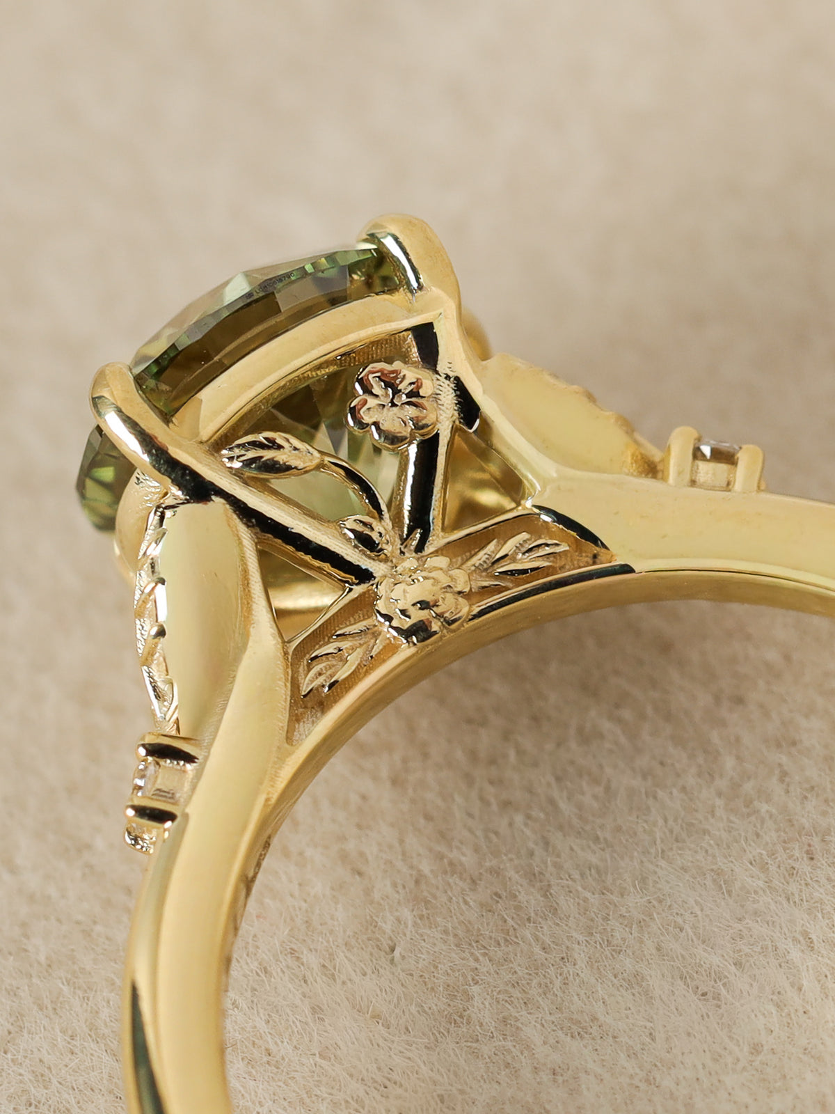 MINHÈ ring 1759-1 · Hidden Motif