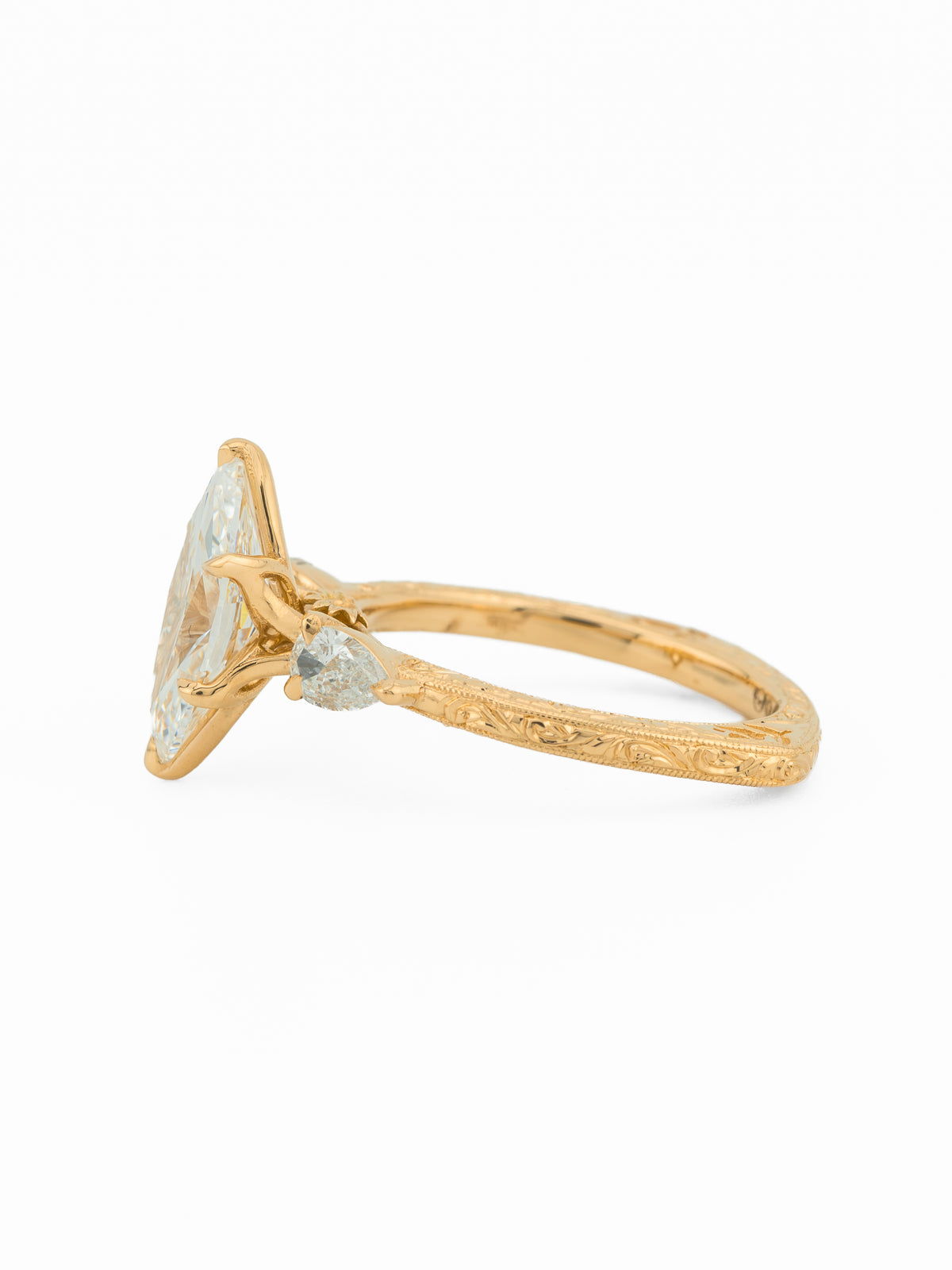 minhè ring 1 · Hand Engraving