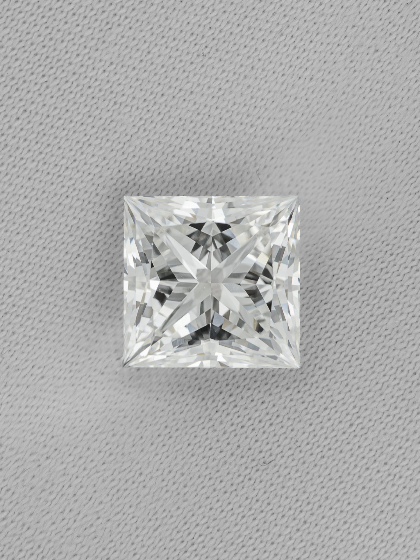 2.52ct Princess E VVS2 Lab-Grown Diamond