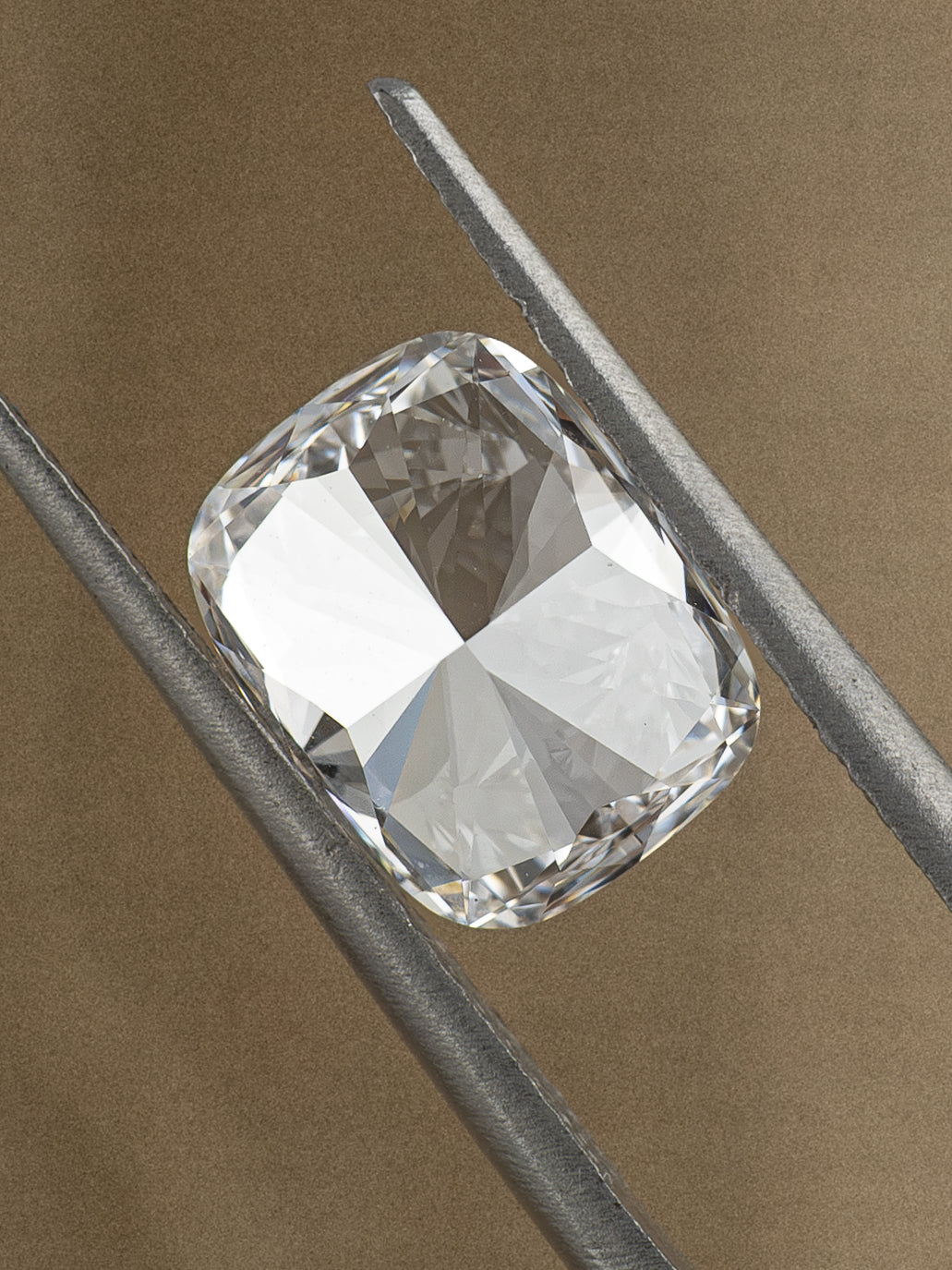 2.66ct Cushion D VVS1 Lab-Grown Diamond