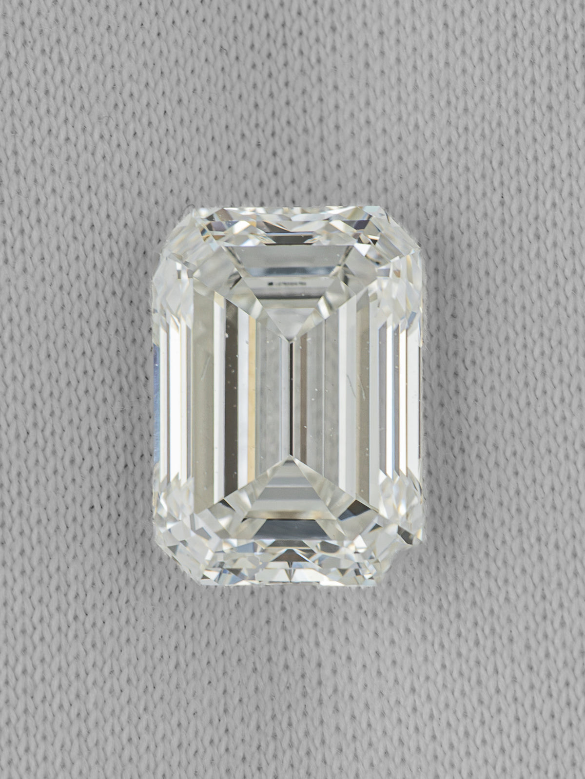 2.51ct Emerald E VVS2 Lab-Grown Diamond