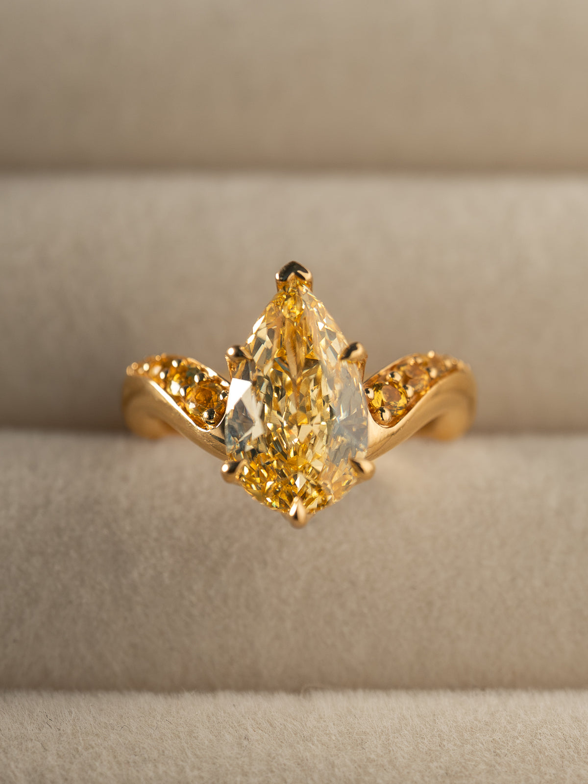 MINHÈ ring 1370-1