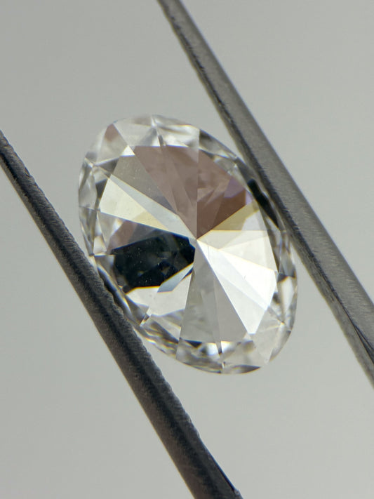 4.02ct Oval Lab Diamond DVVS2