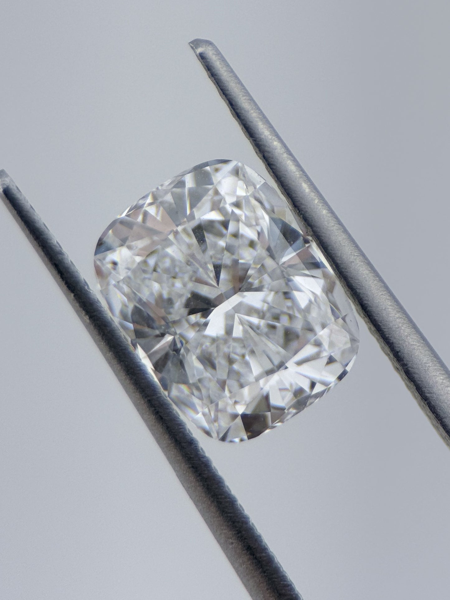 2.66ct Cushion Lab Diamond DVVS1