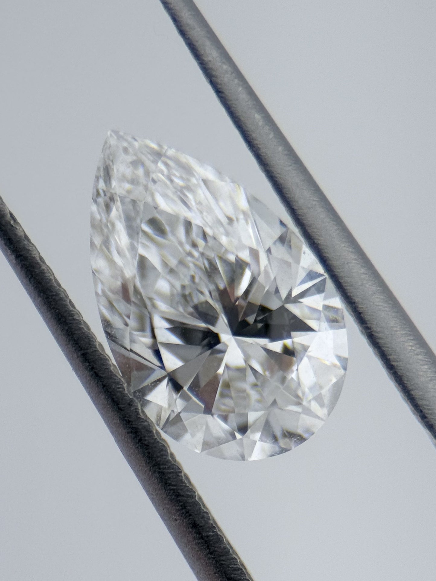 2.02 Pear Lab Diamond DVVS1