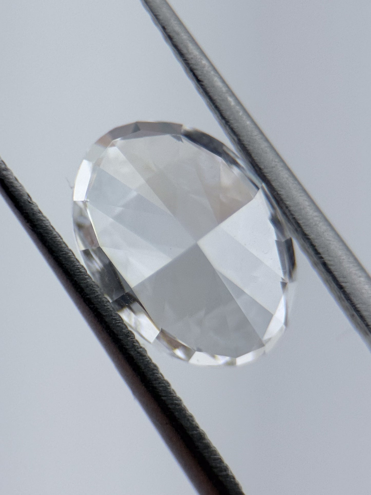 3.75ct Bowtieless Oval Diamond DVVS2