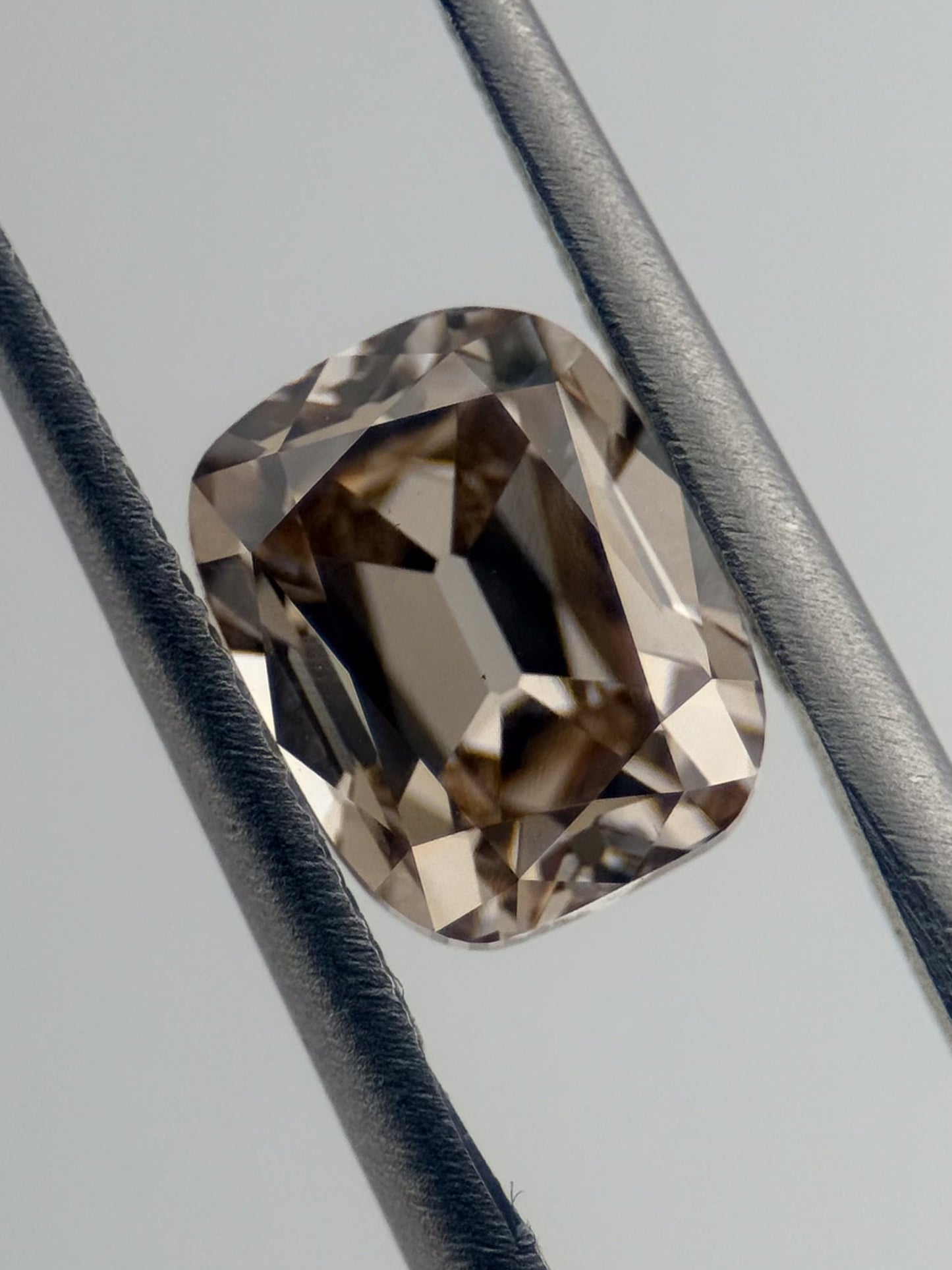 2.35cts Cushion Old Mine Cut Lab Diamond Fancy Light Brown (Champagne Color) VS1