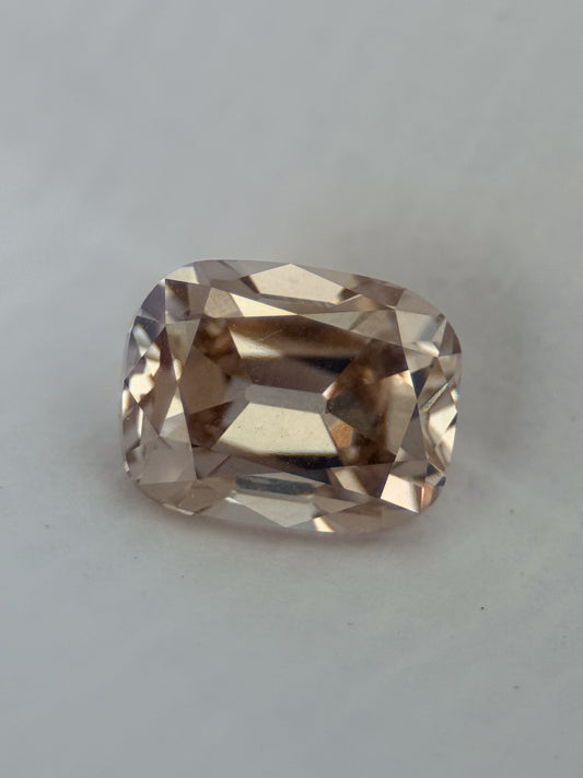 2.35cts Cushion Old Mine Cut Lab Diamond Fancy Light Brown (Champagne Color) VS1