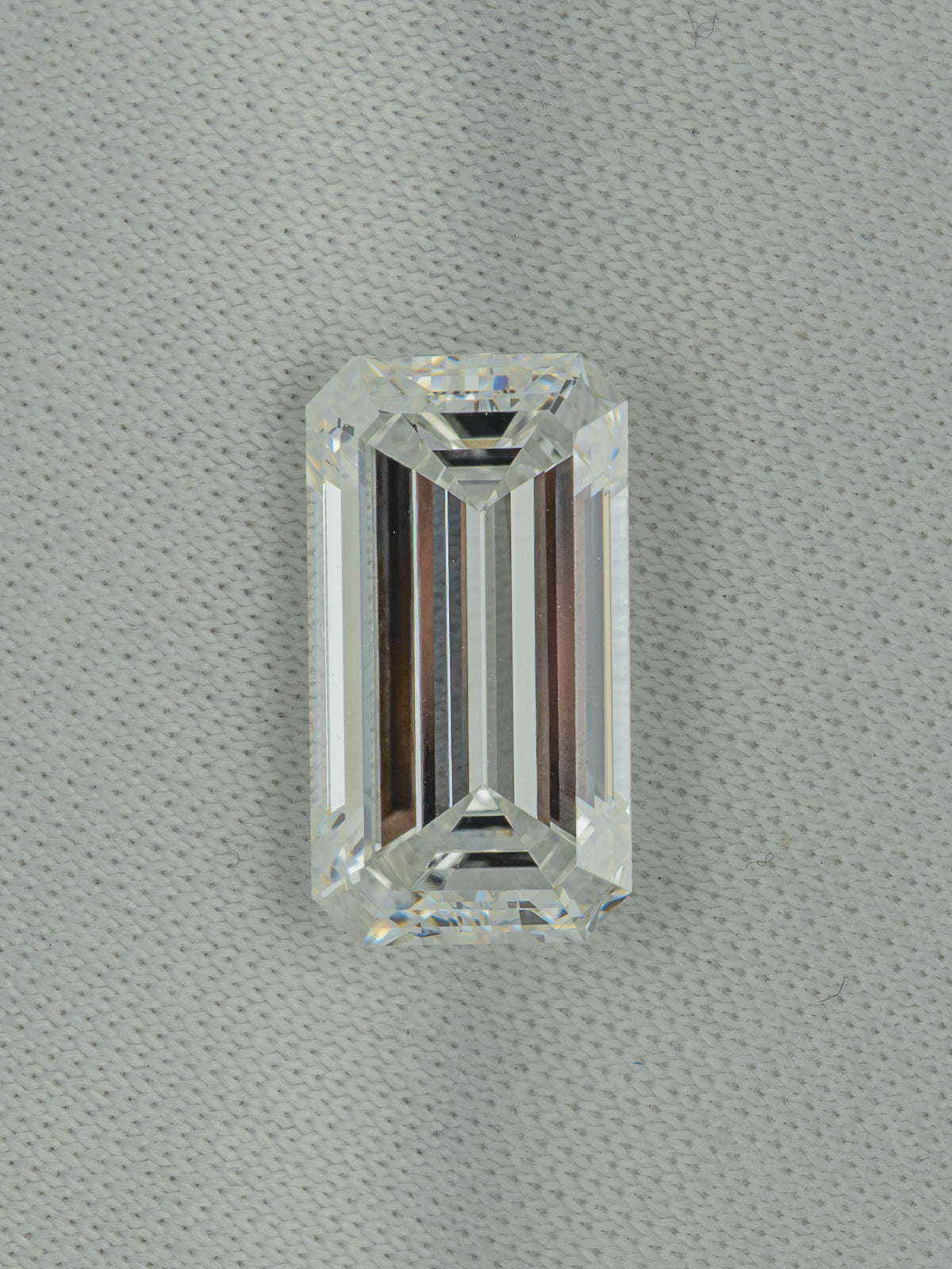 2.51ct Emerald D VVS2 Lab-Grown Diamond