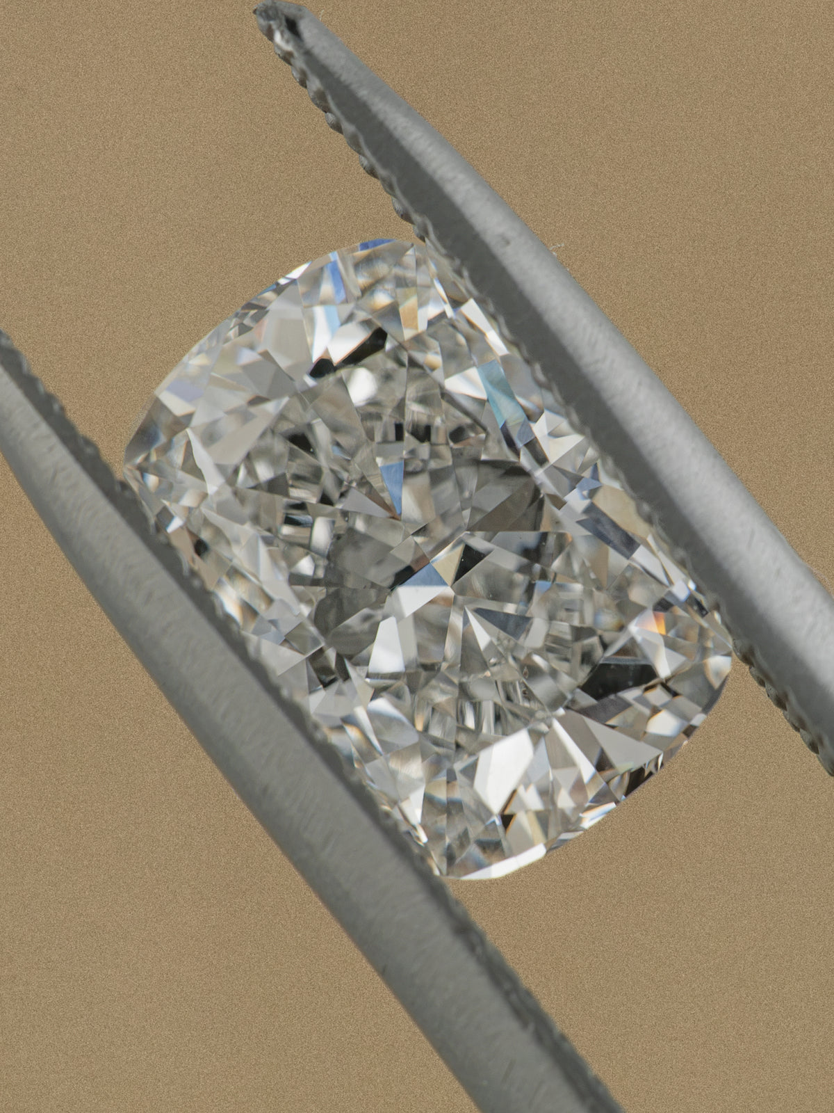2.56ct Cushion E VS1 Lab-Grown Diamond